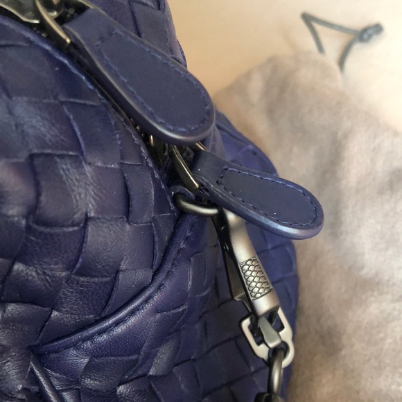 Bottega Veneta ( Like New) - Picture 8 of 13
